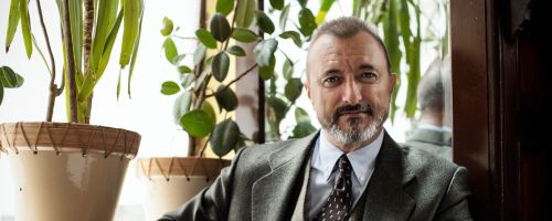 Arturo Perez-Reverte, author