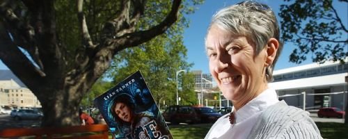 Lian Tanner, author