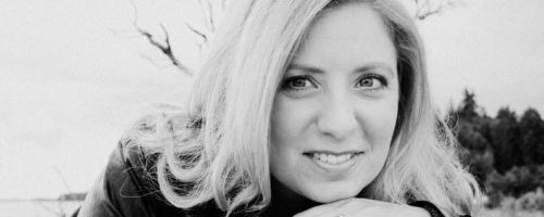 Shannon Mayer, author