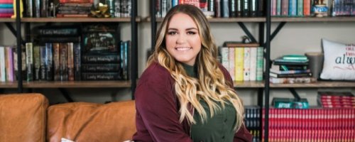 Anna Todd, author